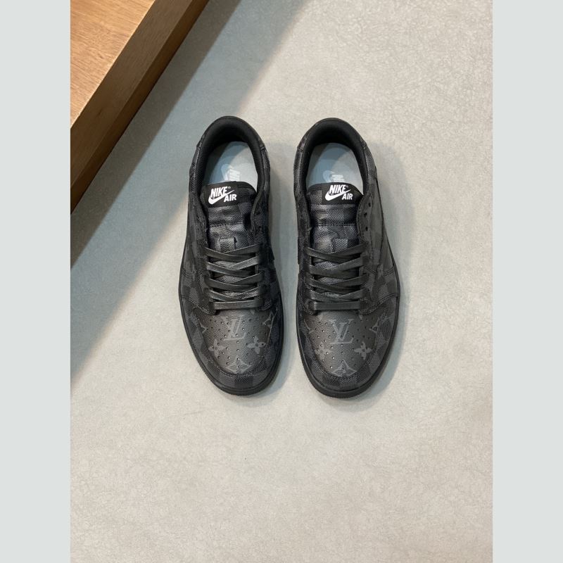 l**is V*t*n sneakers